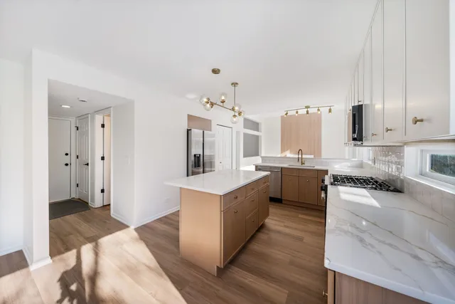 $389,900 | 4481 Tucker Lane, Waukegan, IL 60085