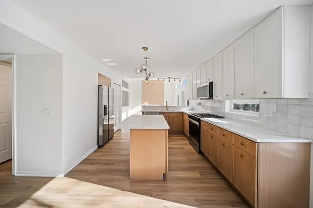 $389,900 | 4481 Tucker Lane, Waukegan, IL 60085