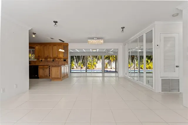 $4,500 | 2325 Northeast 9th Street, Pompano Beach, FL 33062