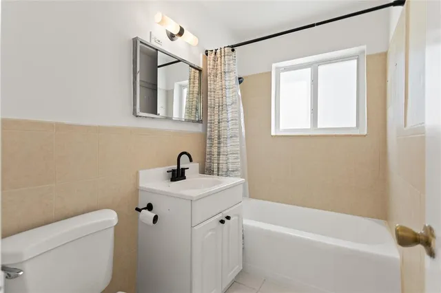 $4,500 | 2325 Northeast 9th Street, Pompano Beach, FL 33062