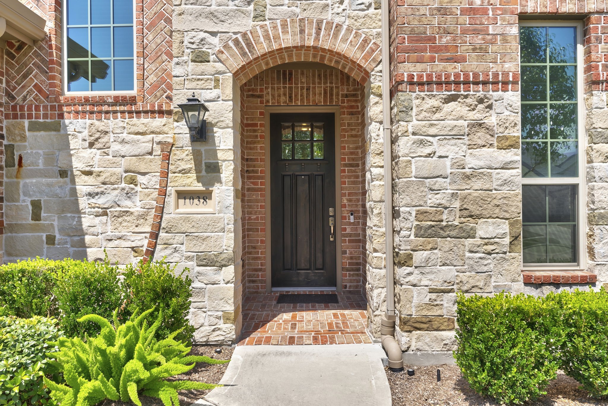 1038 Bat Hawk Court Conroe, TX 77385 - Photo 2 of 31