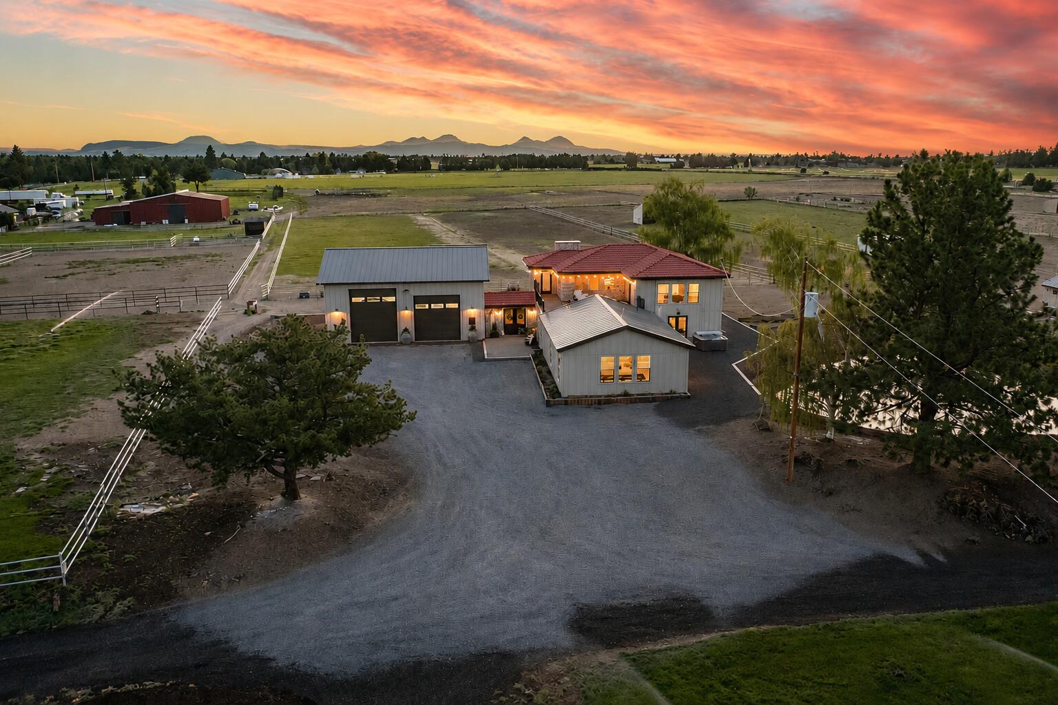 24166 Dodds Road Bend, OR 97701 - Photo 3 of 62 Exterior