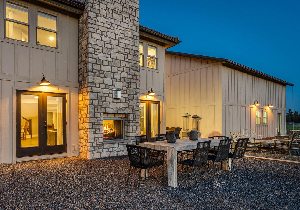 24166 Dodds Road Bend, OR 97701 - Photo 36 of 62 Exterior