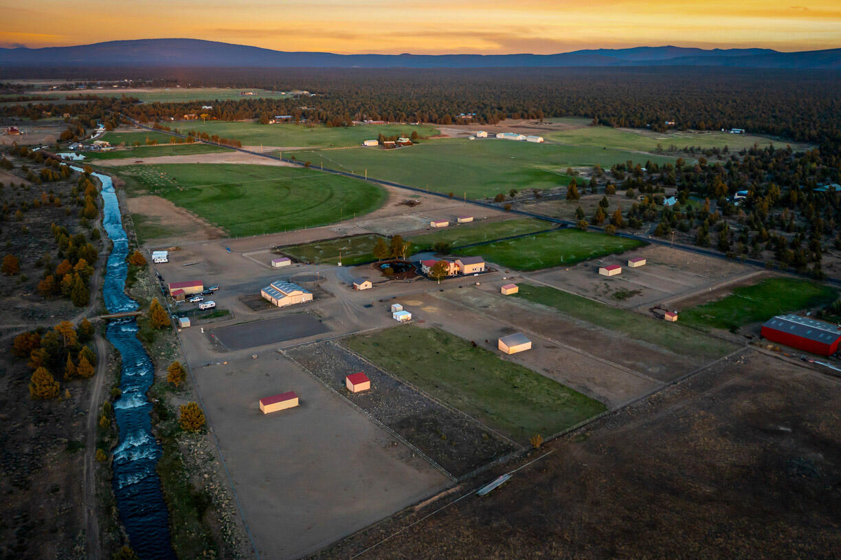 24166 Dodds Road Bend, OR 97701 - Photo 45 of 62 Drone