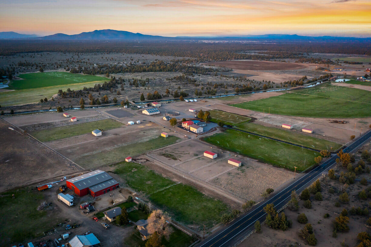 24166 Dodds Road Bend, OR 97701 - Photo 46 of 62 Drone