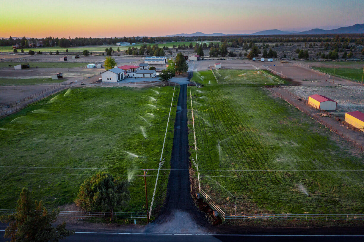 24166 Dodds Road Bend, OR 97701 - Photo 49 of 62 Exterior Drone