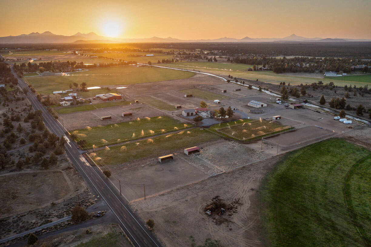 24166 Dodds Road Bend, OR 97701 - Photo 53 of 62 Exterior Drone