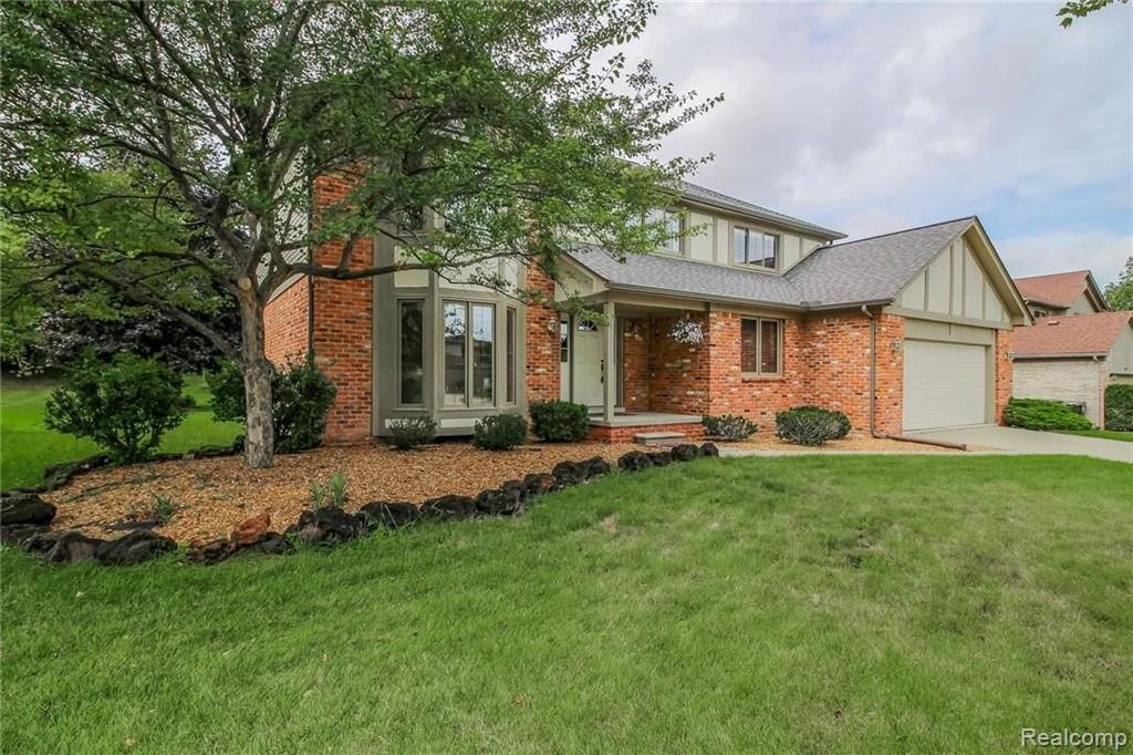 1369 Lomas Verdes Rochester Hills, MI 48306 - Photo 3 of 41
