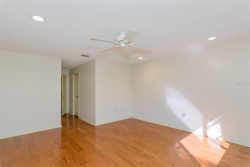 2101 Sunset Point Road, Unit 1003 Clearwater, FL 33765 - Photo 22 of 39 Primary Bedroom