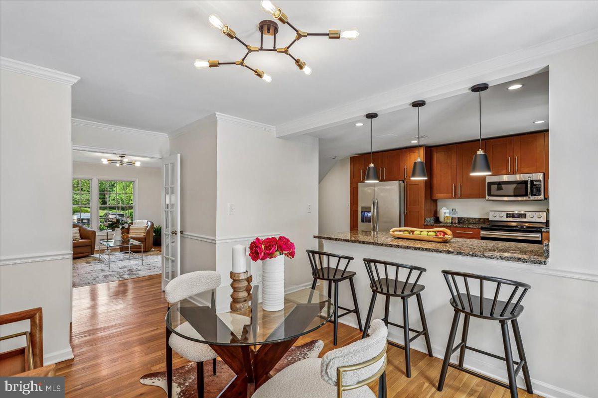 1851 Wainwright Drive Reston, VA 20190 - Photo 8 of 33 Gallery Image 8