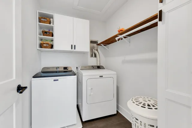 a view of utility room with washer and dryer