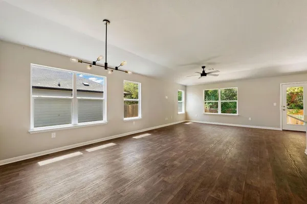 $299,900 | 252 Bunting Lane, Bertram, TX 78605