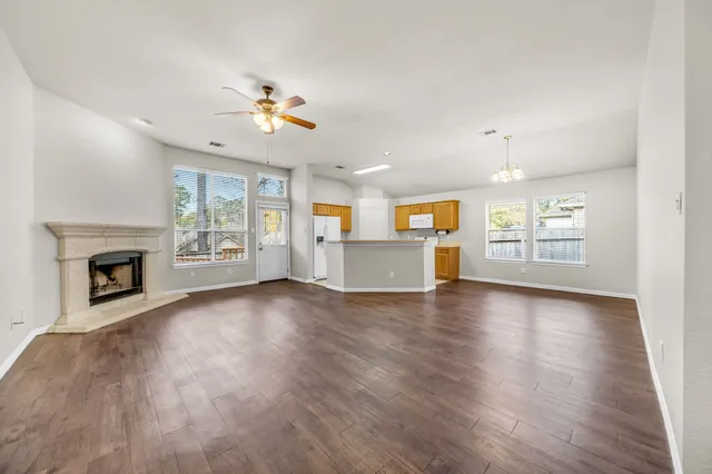 $1,850 | 256 Indian Falls South, Conroe, TX 77316