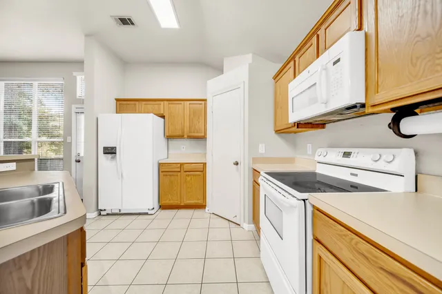 $1,850 | 256 Indian Falls South, Conroe, TX 77316