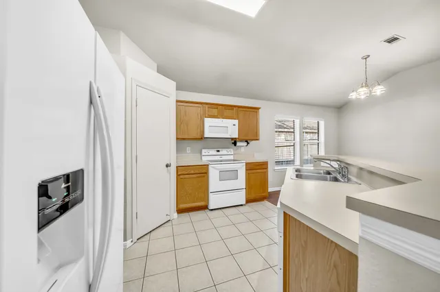 $1,850 | 256 Indian Falls South, Conroe, TX 77316