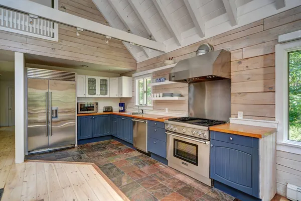 $40,000 | 143 Merchants Path, East Hampton, NY 11937