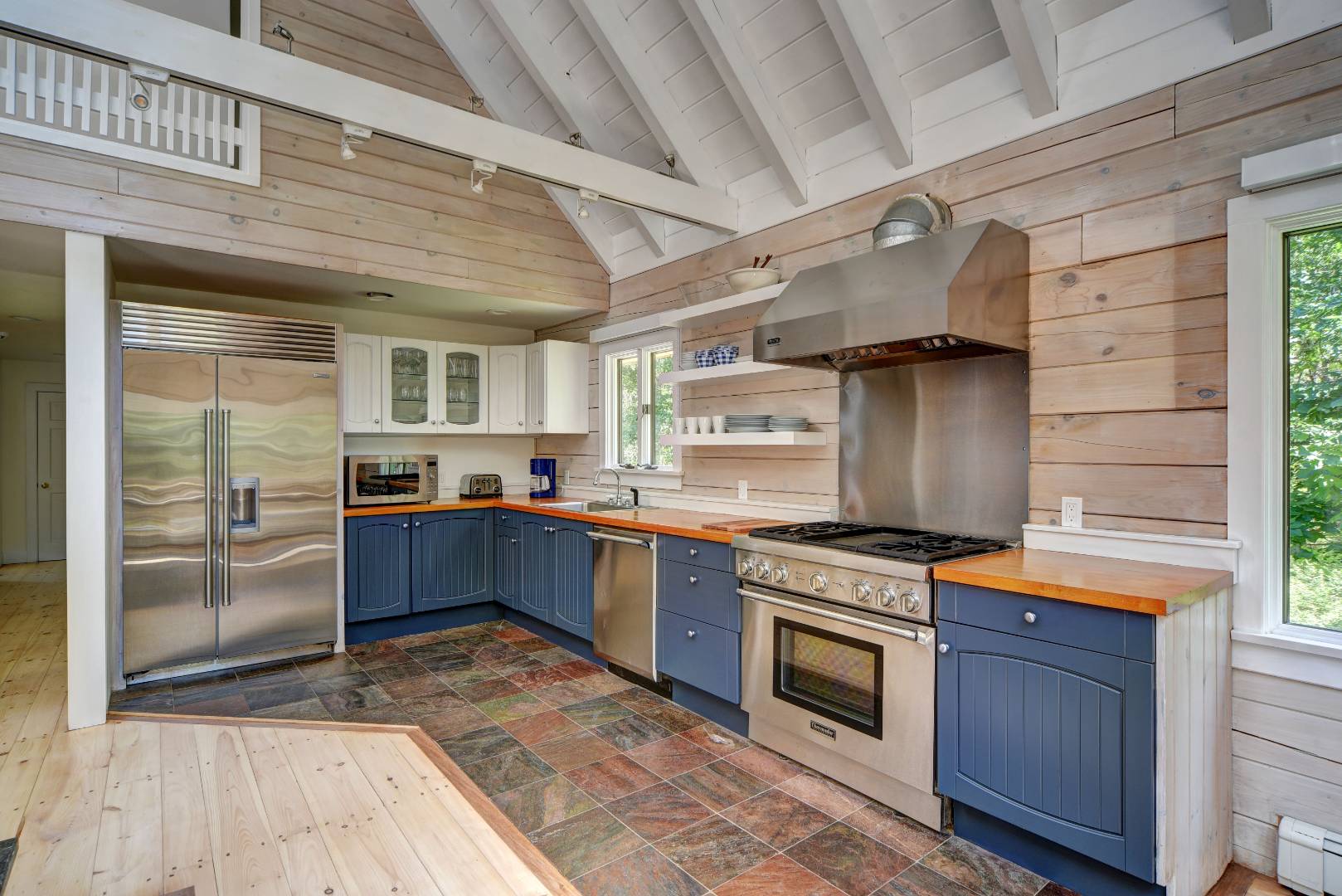 143 Merchants Path East Hampton, NY 11937 - Photo 12 of 21