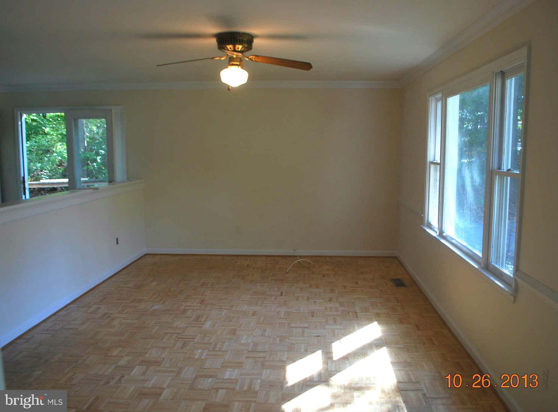 11368 Redlands Road Lusby, MD 20657 - Photo 8 of 29 Living Room