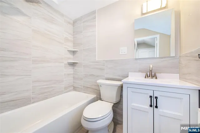 $2,000 | 189 Washington Avenue, Little Ferry, NJ 07643