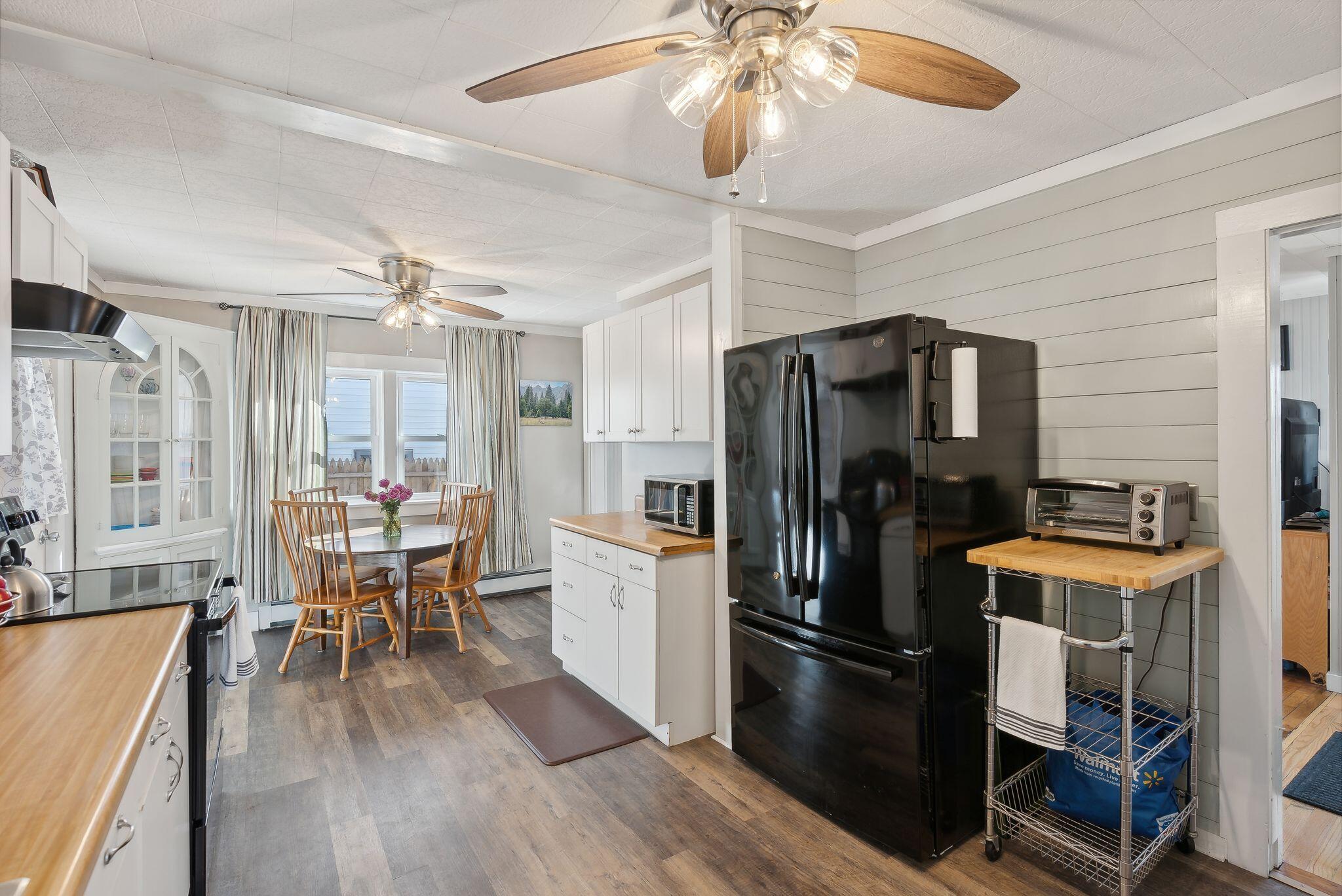 17 Andrews Road Bath, ME 04530 - Photo 9 of 42 Kitchen