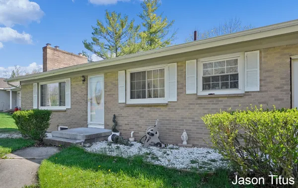 $449,900 | 1696 Ball Avenue Northeast, Grand Rapids, MI 49505