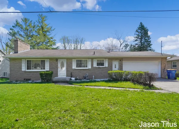 $449,900 | 1696 Ball Avenue Northeast, Grand Rapids, MI 49505