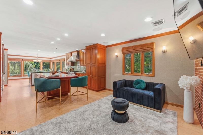 486 Summit Road Mountainside, NJ 07092 - Photo 4 of 50