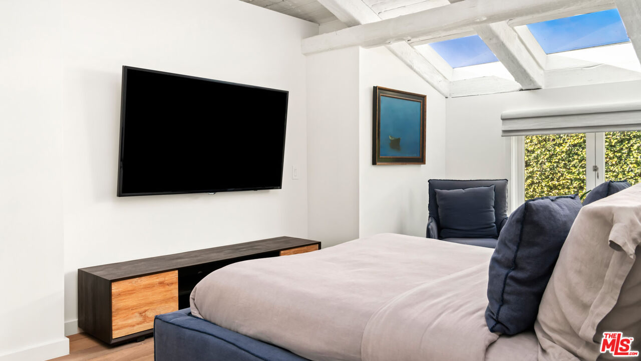 7111 Grasswood Avenue Malibu, CA 90265 - Photo 21 of 37