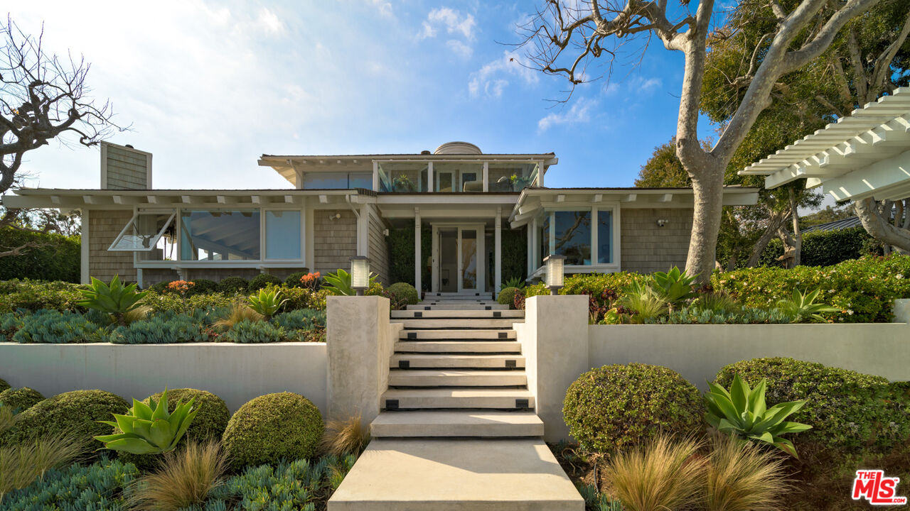 7111 Grasswood Avenue Malibu, CA 90265 - Photo 3 of 37