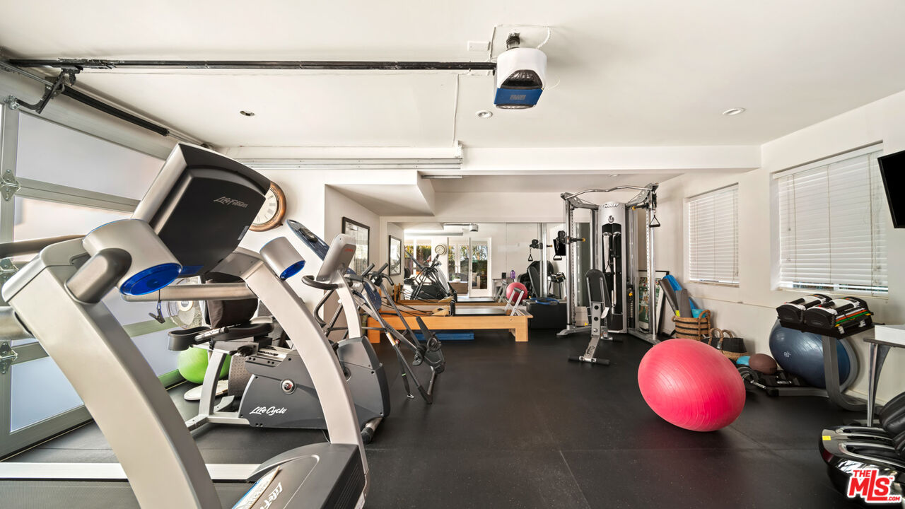 7111 Grasswood Avenue Malibu, CA 90265 - Photo 35 of 37