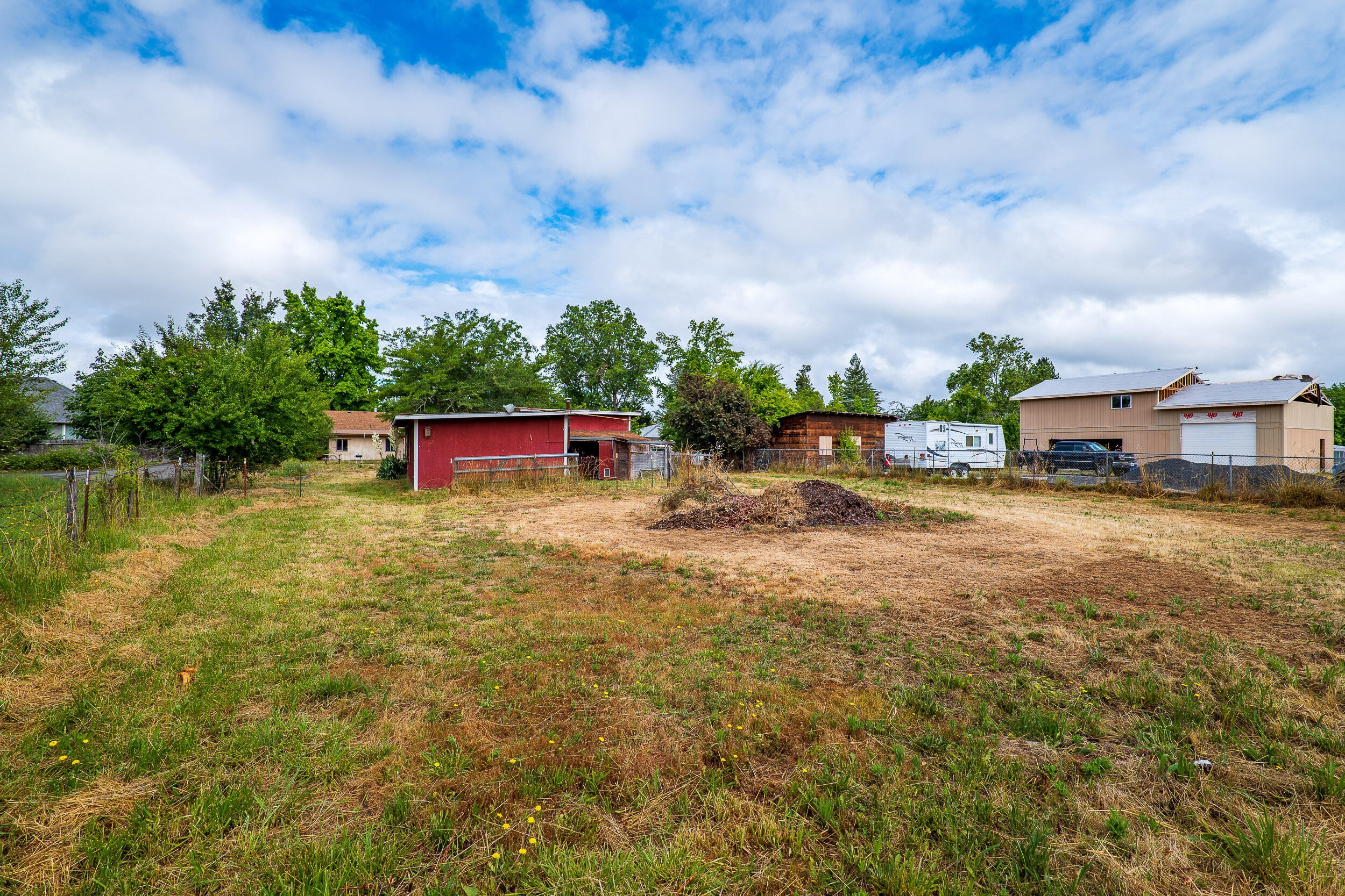 1711 Leonard Road Grants Pass, OR 97527 - Photo 33 of 40 1711SWLeonardRd-033