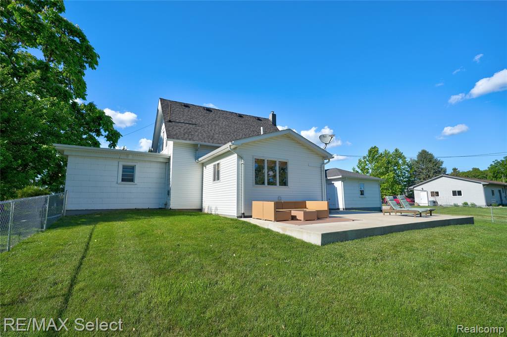 10469 West Pierson Road Flushing, MI 48433 - Photo 12 of 52