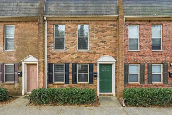 $1,800 | 215 Winding River Drive, Unit F, Sandy Springs, GA 30350