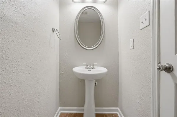 $1,800 | 215 Winding River Drive, Unit F, Sandy Springs, GA 30350