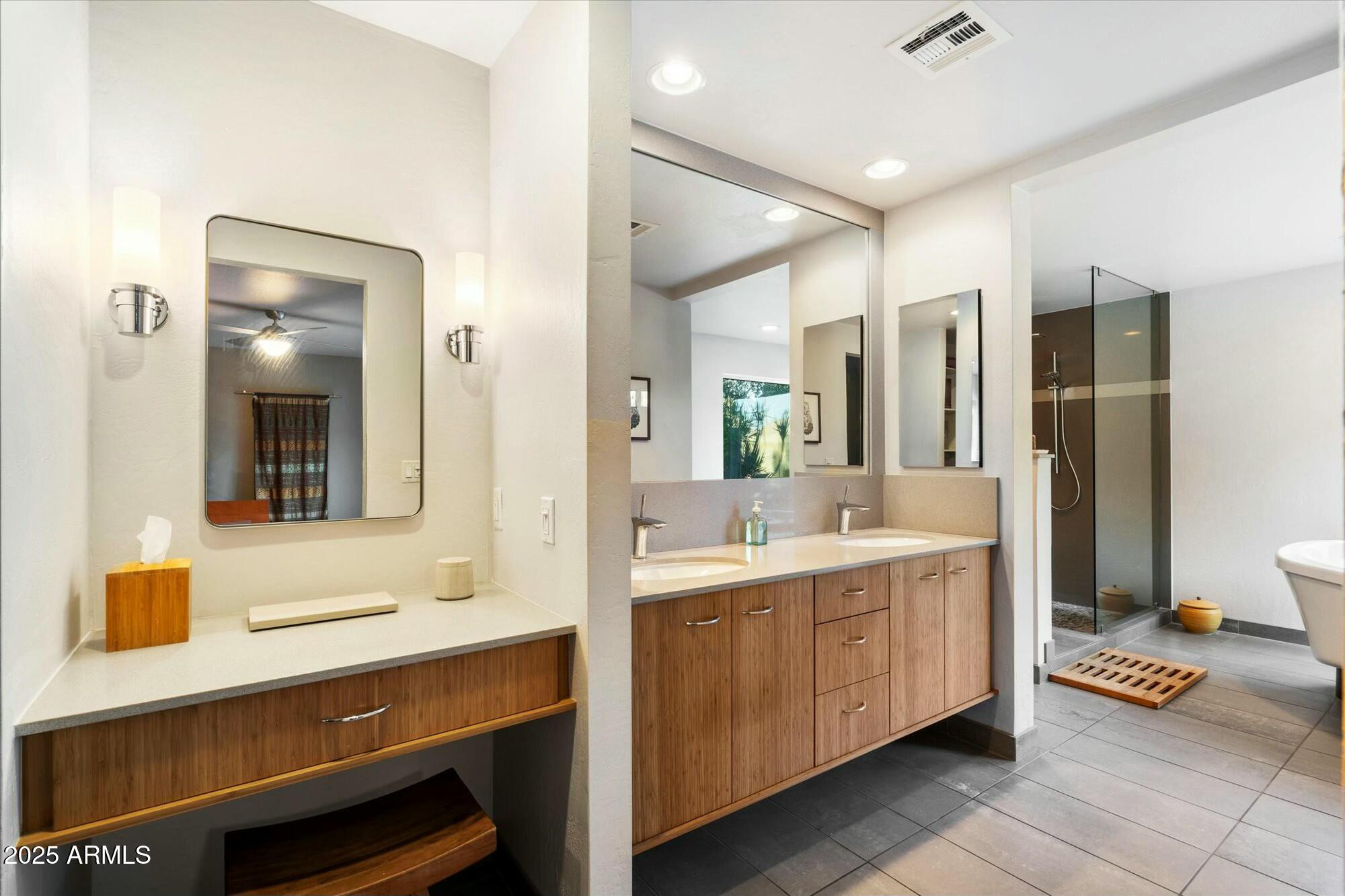 2856 East Cochise Road Phoenix, AZ 85028 - Photo 11 of 30 Primary Bathroom vanity and dual sinks