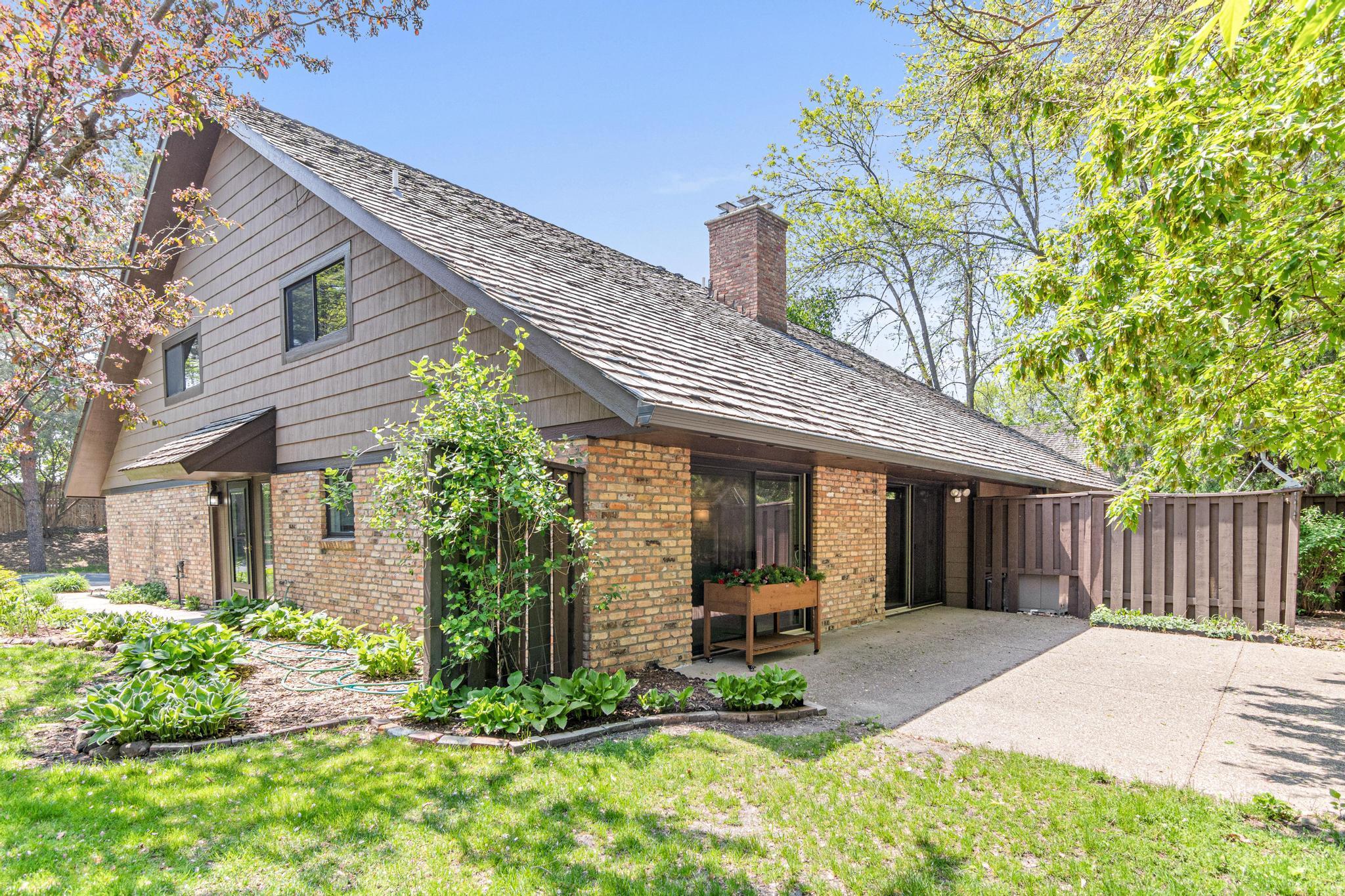 17600 Breconwood Road Minnetonka, MN 55391 - Photo 14 of 17