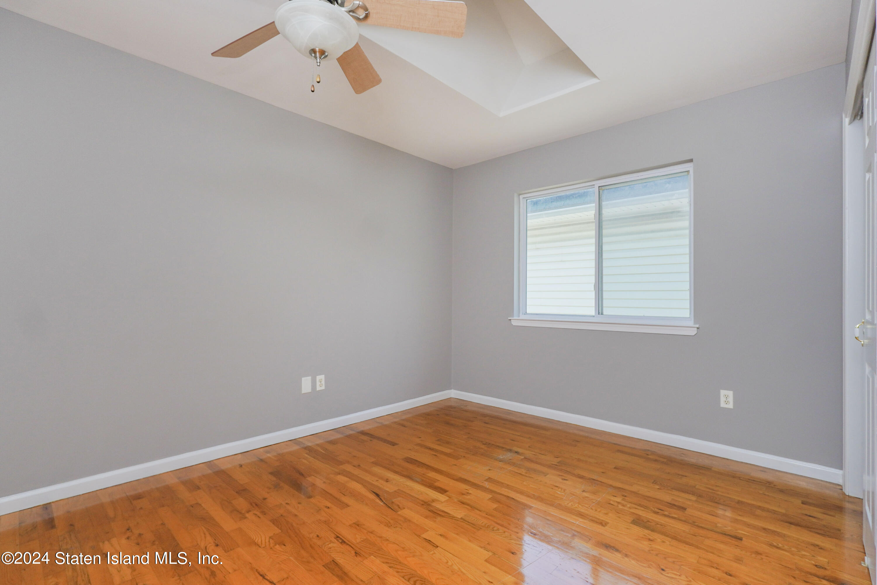 240 Harbor Road Staten Island, NY 10303 - Photo 23 of 32 Bedroom