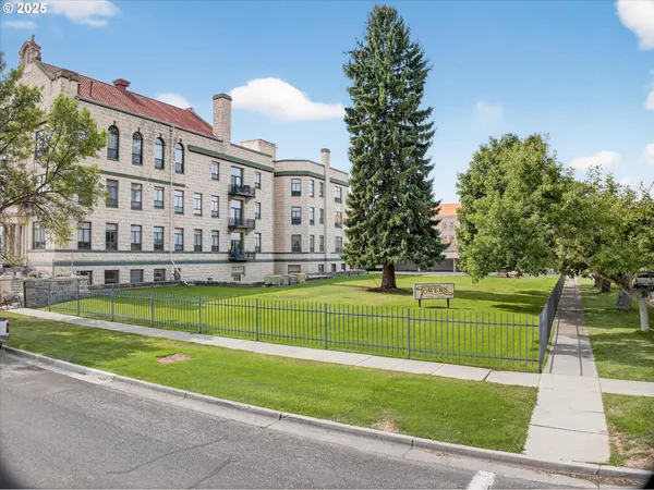 $172,000 | 2365 4th Street, Unit 201, Baker City, OR 97814