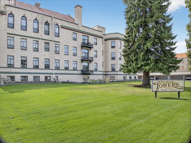 $185,000 | 2365 4th Street, Unit 201, Baker City, OR 97814