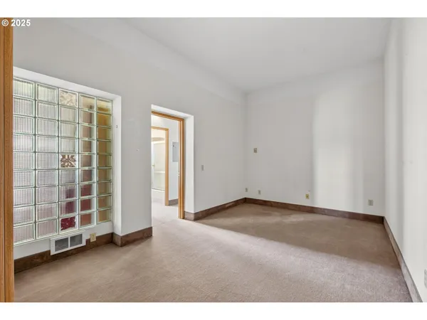 $172,000 | 2365 4th Street, Unit 201, Baker City, OR 97814