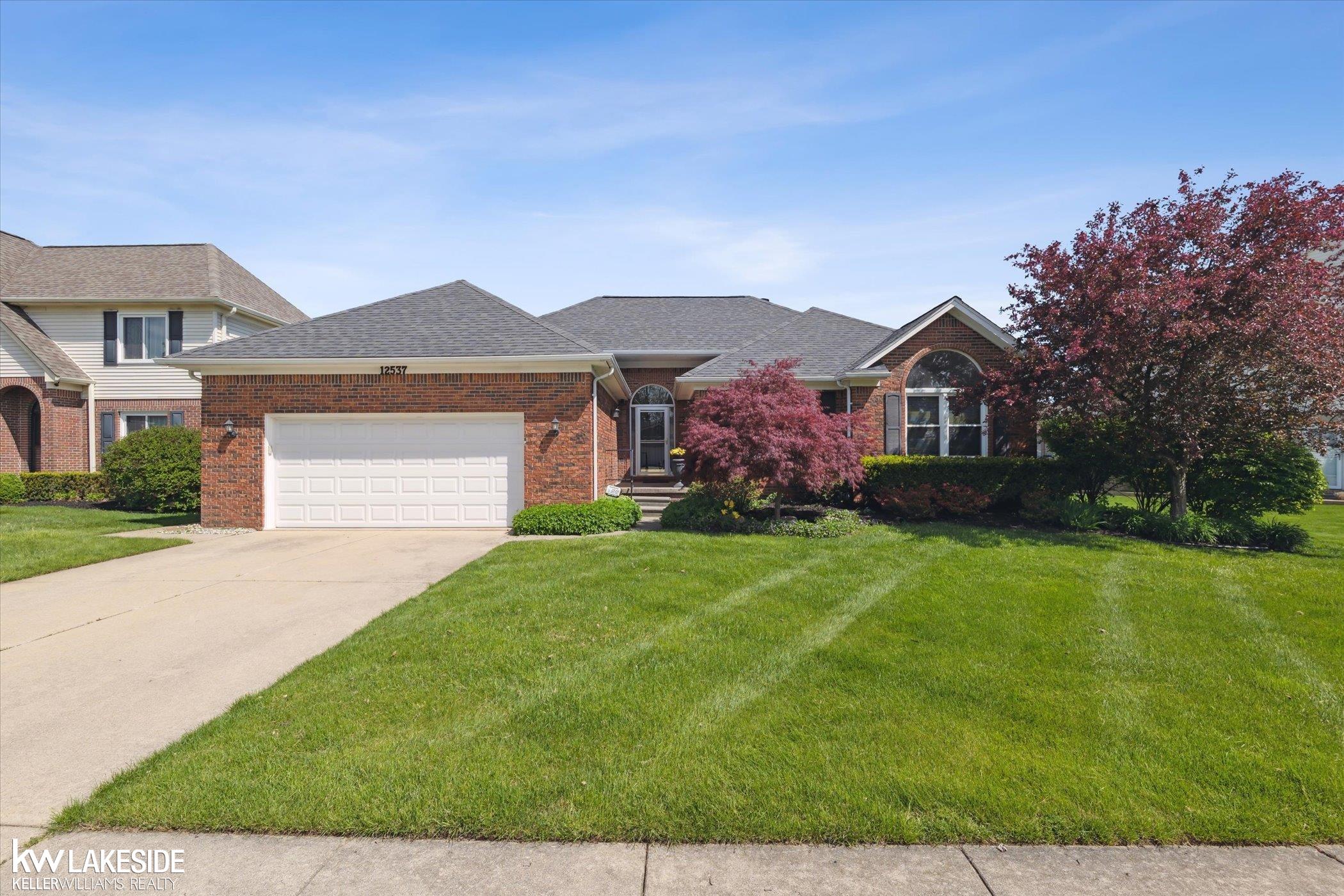 12537 Mentz Drive Romeo, MI 48065 - Photo 3 of 56 50174543-e37a7bf8-42ac-42e9-ba3c-c1976d89e9c5.JPG