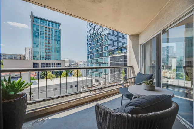 $385,000 | 900 19th Avenue South, Unit 1001, Nashville, TN 37212