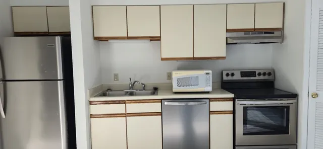 $385,000 | 900 19th Avenue South, Unit 1001, Nashville, TN 37212