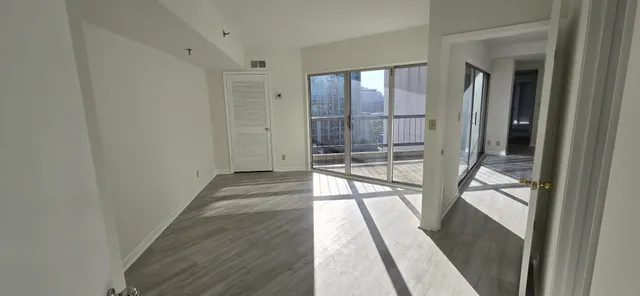 $385,000 | 900 19th Avenue South, Unit 1001, Nashville, TN 37212