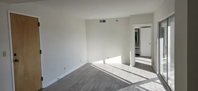 $385,000 | 900 19th Avenue South, Unit 1001, Nashville, TN 37212