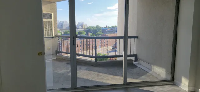 $385,000 | 900 19th Avenue South, Unit 1001, Nashville, TN 37212