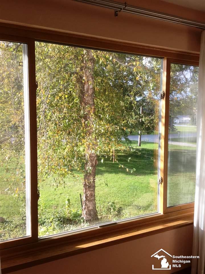 2428 North Raisinville Road Monroe, MI 48162 - Photo 9 of 19 Gallery Image 9