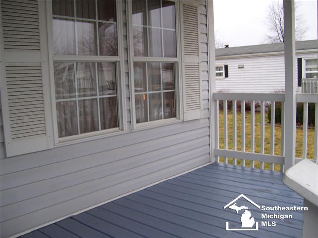 414 Midlands Temperance, MI 48182 - Photo 17 of 20 FRONT PORCH