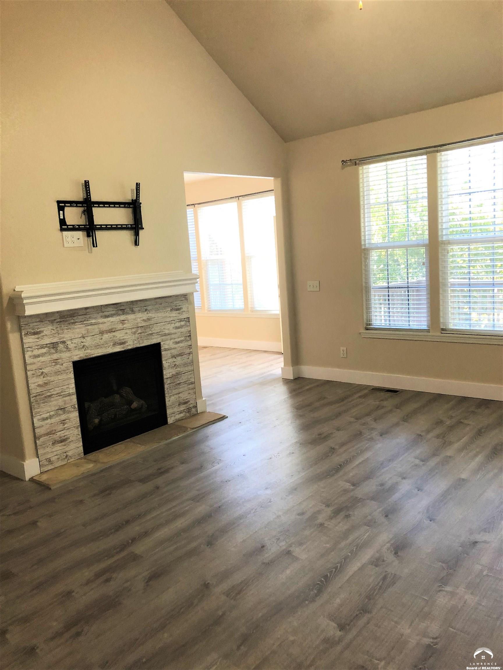 1465 Legends Circle Lawrence, KS 66049 - Photo 6 of 22