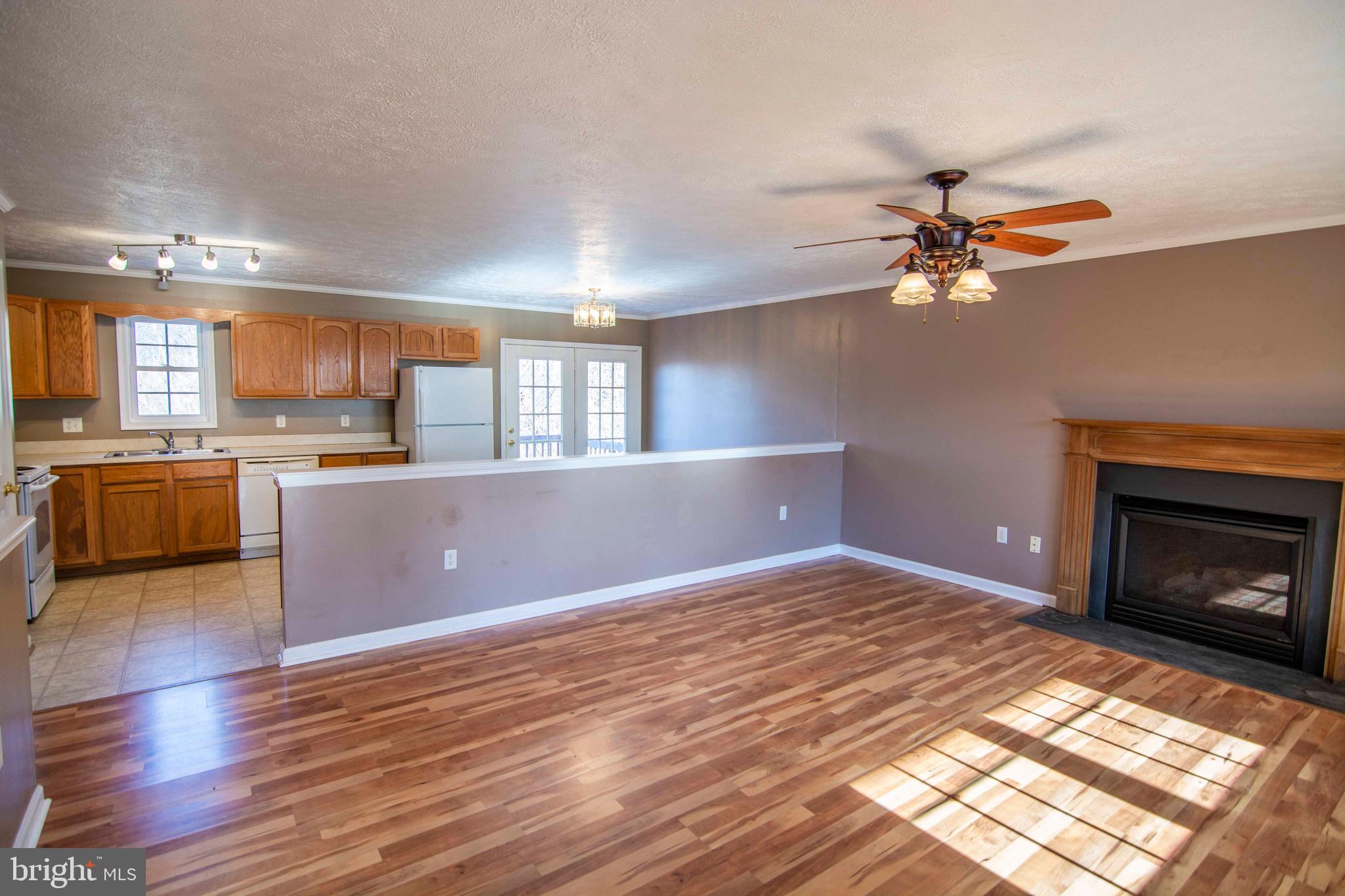 318 Cliffside Road Linden, VA 22642 - Photo 14 of 38 Gallery Image 14